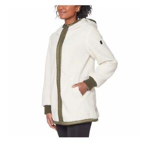 1 Madison NWT Women's White and Green Hooded Jacket - Size Large - Winter Cozy